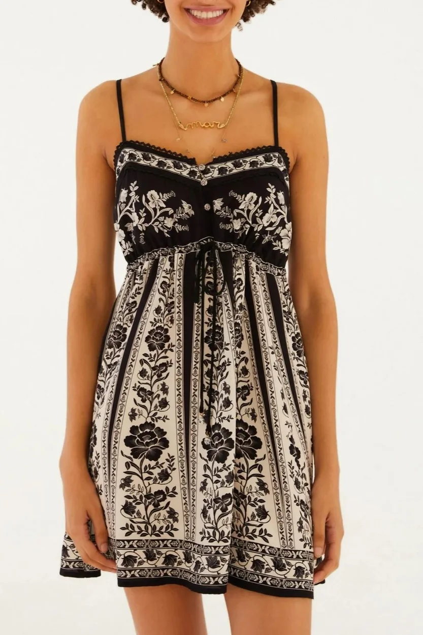 Vestido Curto Estampado Floral Delicado FARM